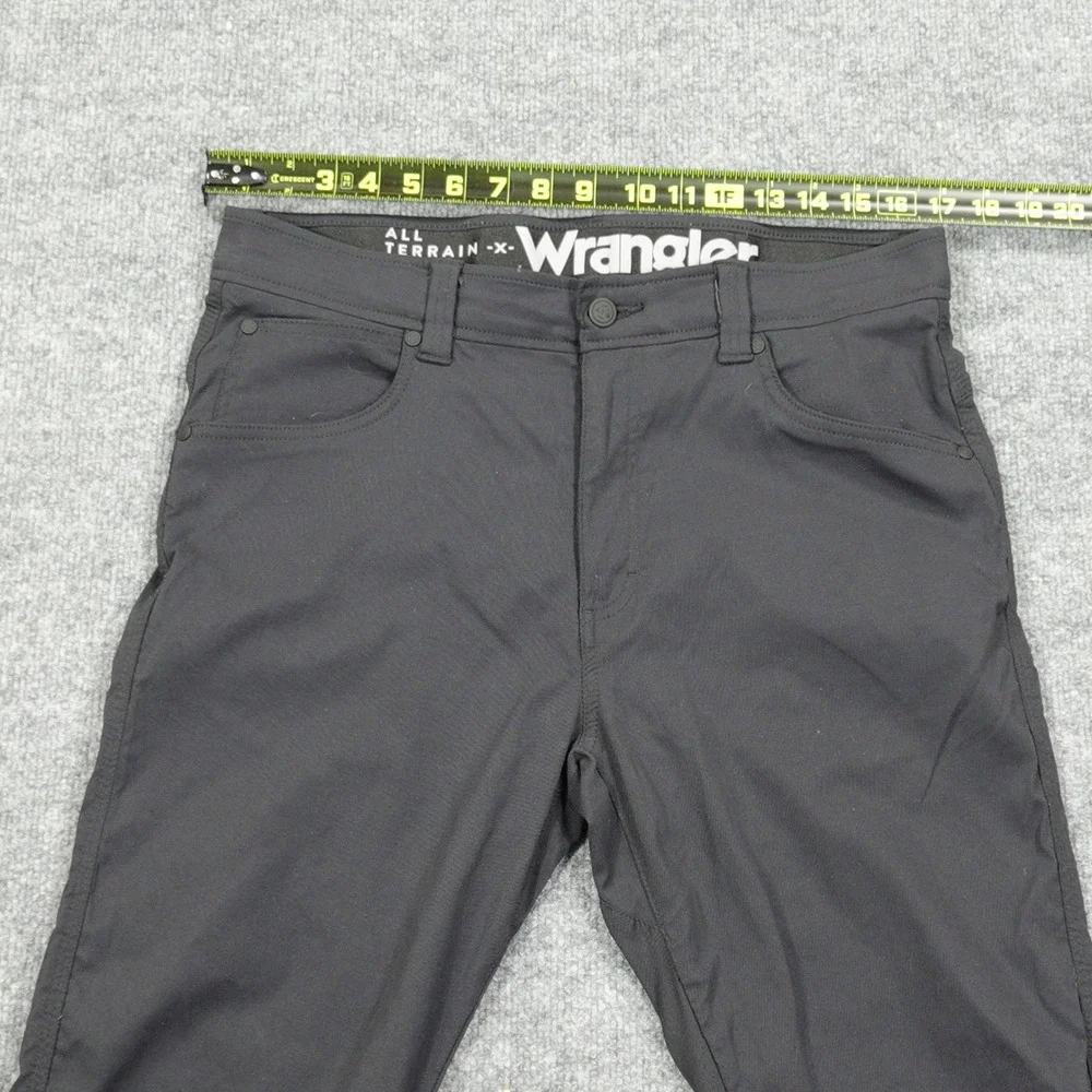 Wrangler Jeans Mens 34x32 Black ATG All Terrain Gear Stretch Outdoor Utility